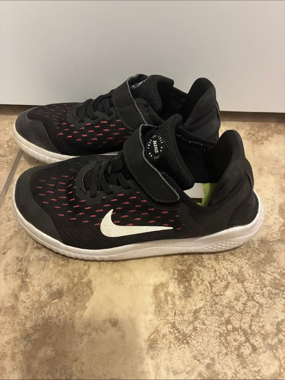 Nike Black Athletic Sneakers with White Swoosh and Red Stitching 2Y - Picture 5 of 9